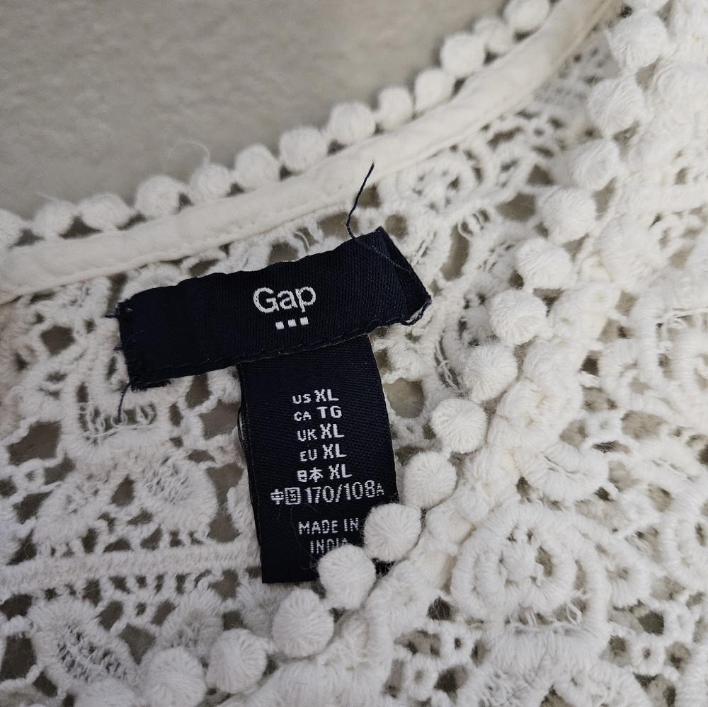 GAP Lace Dress - Picture 7 of 9